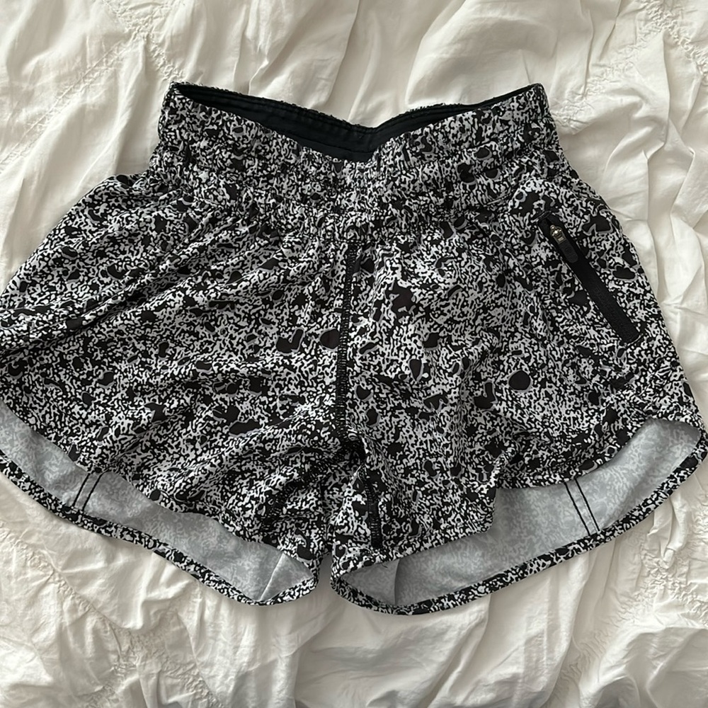 Lululemon Hotty Hot Shorts